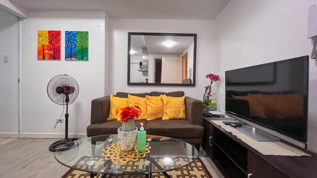 Azure Urban Resort Maui Unit Манила Екстериор снимка