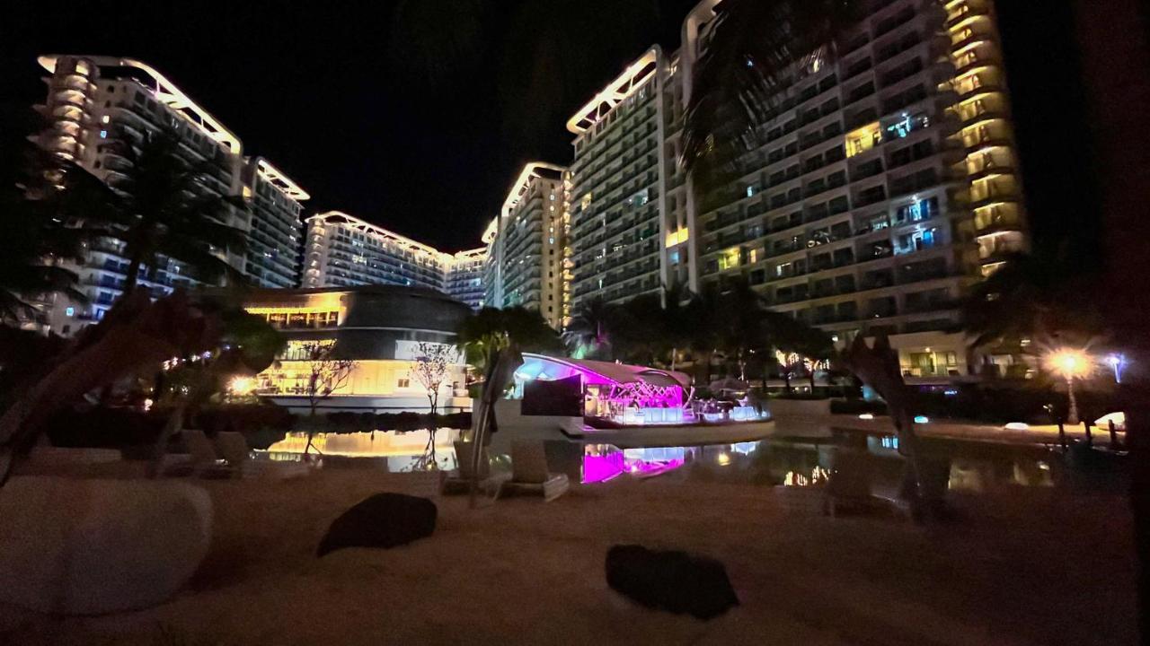 Azure Urban Resort Maui Unit Манила Екстериор снимка