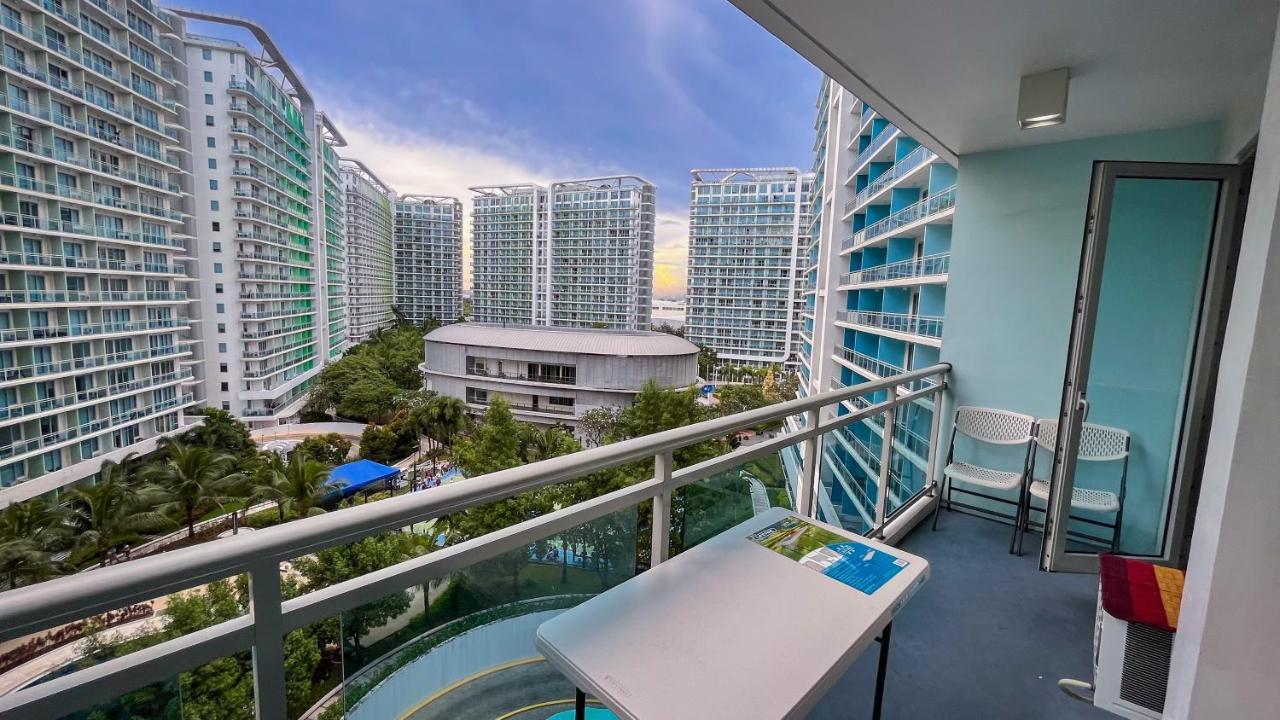 Azure Urban Resort Maui Unit Манила Екстериор снимка